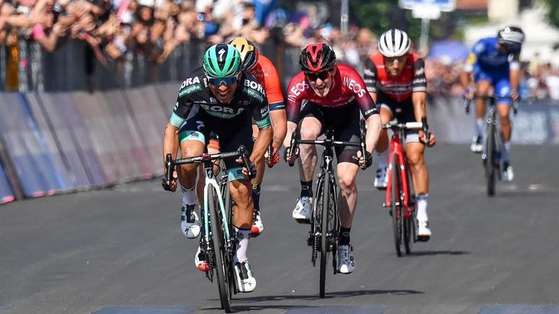 Giro. Benedetti gana y Mikel Landa empieza la remontada