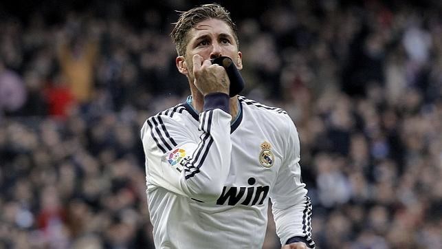 ¿Vuelve el capitán Ramos a filtrar que quiere irse del Real Madrid de forma interesada?