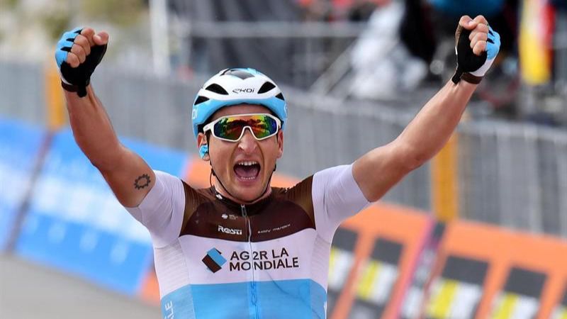 Giro. Peters se estrena y el Movistar arranca más segundos de colchón