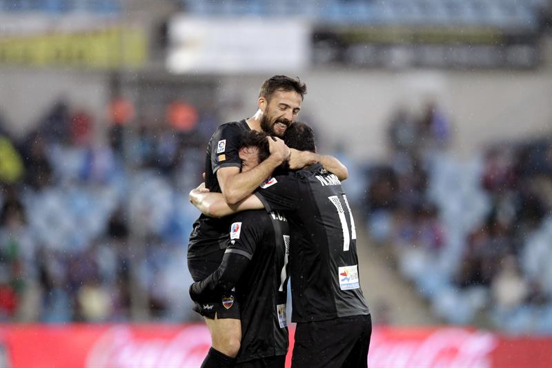 Un cabezazo de Casadesús da aire al Levante y castiga al Getafe