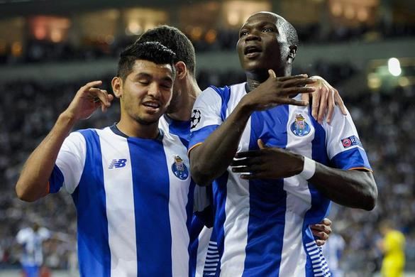 El Oporto apunta a octavos gracias a la inspiración de Aboubakar | 2-0