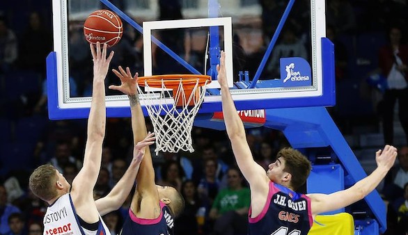 El Valencia se asegura ser cabeza de serie y el Estudiantes sale del descenso