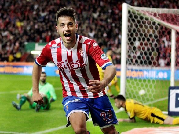 El Sporting gana al Eibar y sigue creyendo en la permanencia | 2-0