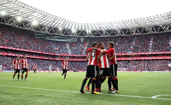 El Athletic remonta a un Celta en inferioridad y recupera la quinta plaza | 2-1