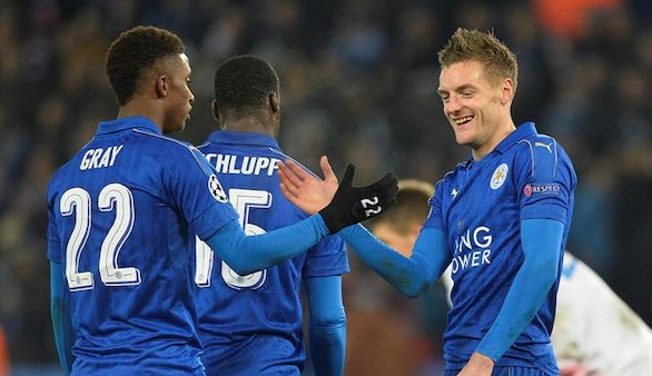 El Leicester prolonga el sueño y pasa a octavos como primero de grupo | 2-1