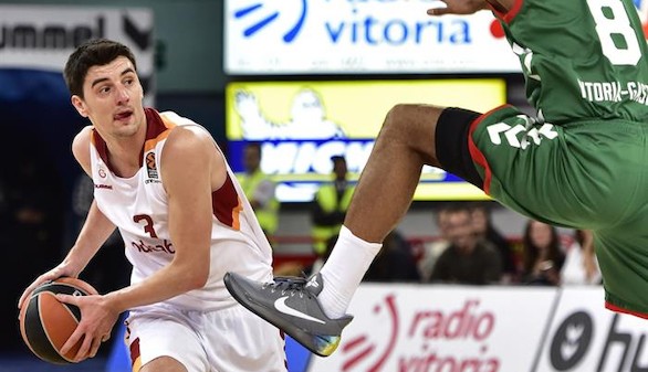 El Baskonia se apoya en su defensa para vencer al Galatasaray | 69-62