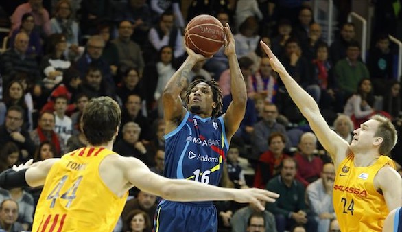 ACB. El Real Madrid se mantiene firme en Bilbao y el Barcelona cae en Andorra
