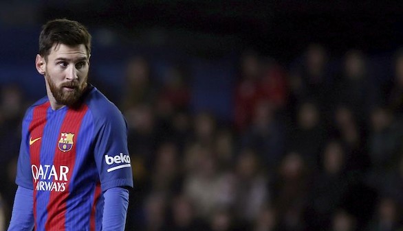 El Villarreal aburre a un Barcelona impotente y regala más liderato al Madrid | 1-1