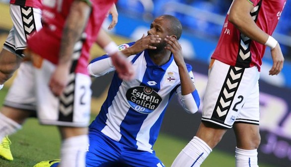 El Alavés resucita y empantana al Deportivo | 0-1
