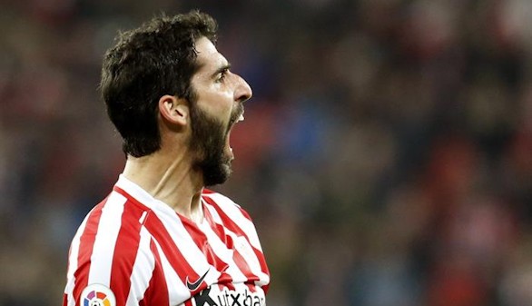 Raúl García gana al Málaga y sostiene las aspiraciones del Athletic | 1-0