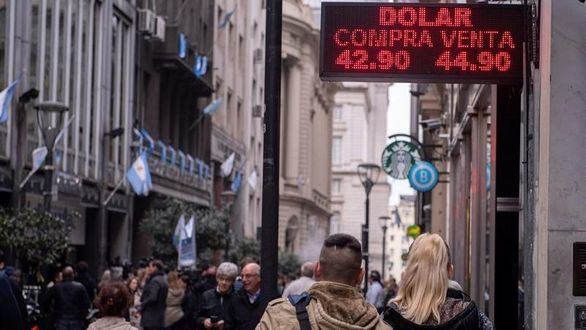 Un fallo eléctrico provoca un apagón masivo en Argentina y Uruguay