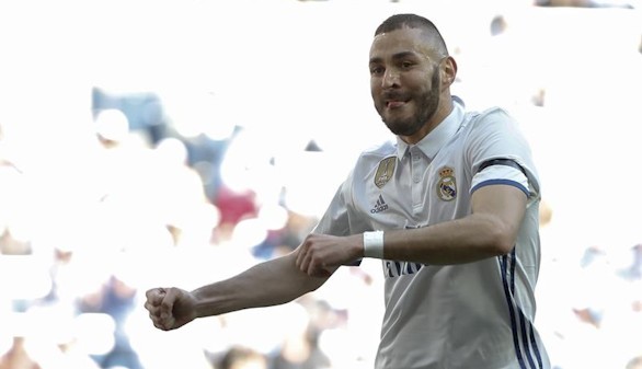 El Real Madrid defiende liderato ante el Alavés en un ejercicio bipolar | 3-0