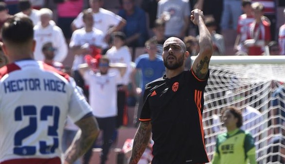 El Valencia se reivindica y asola Granada | 1-3