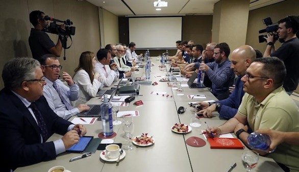 Los estibadores suspenden su huelga durante cinco días