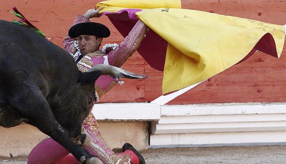 Feria de San Fermín. Otro derroche de orejas en el fin de fiesta de Miura