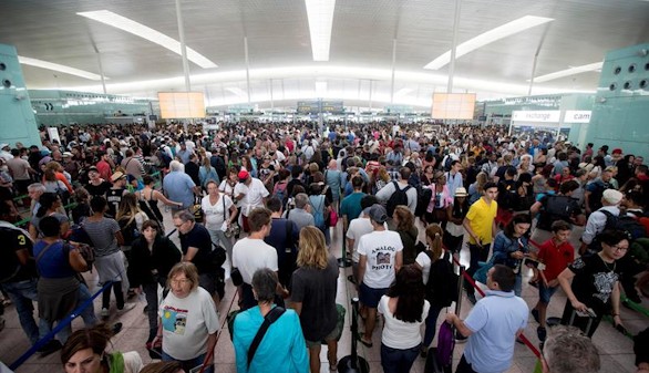 Las huelgas en El Prat se podrían mantener durante el puente de agosto