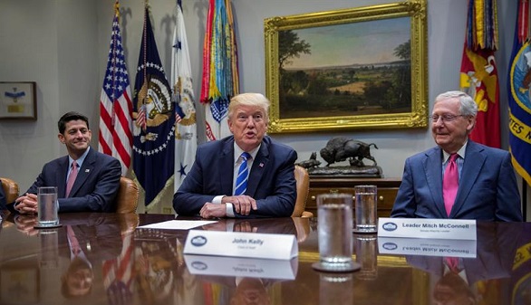 Ya es oficial: Trump deroga el plan migratorio de Obama que cubría a 800.000 jóvenes