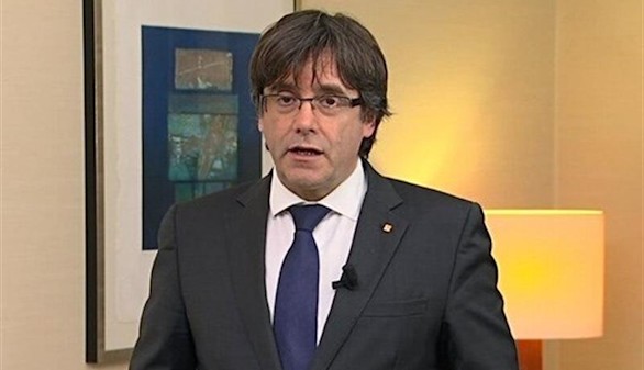 Puigdemont, escondido tras el plasma, protesta contra el encarcelamiento