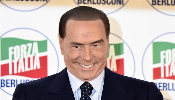 Italia promete dureza contra la mafia y Berlusconi vuelve a la política