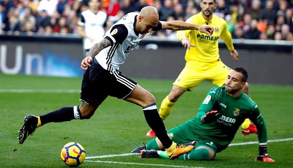 El Valencia cae en Mestalla ante el Villarreal y sigue su desplome | 0-1