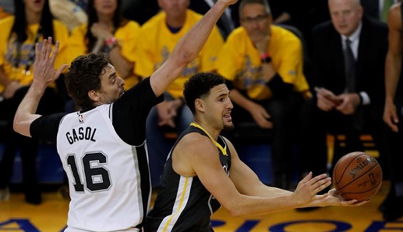 NBA. Wade y los Spurs reaccionan pero los Warriors siguen vigentes