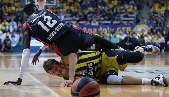 Euroliga. Baskonia da la cara pero el Fenerbahce abre el fuego | 82-73