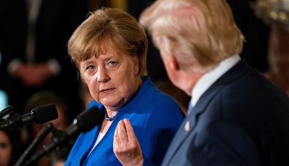 Merkel se acerca a Trump y da la espalda a Macron