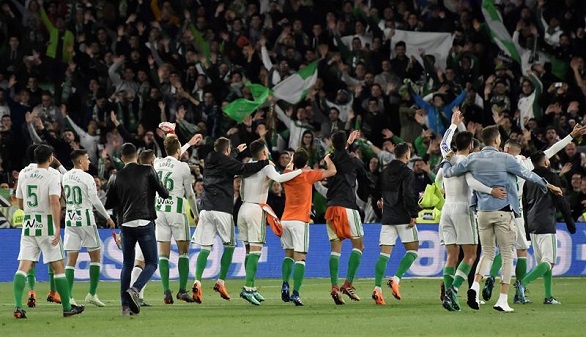 El Betis confirma su sorpresa: gana al Málaga y vuelve a Europa | 2-1