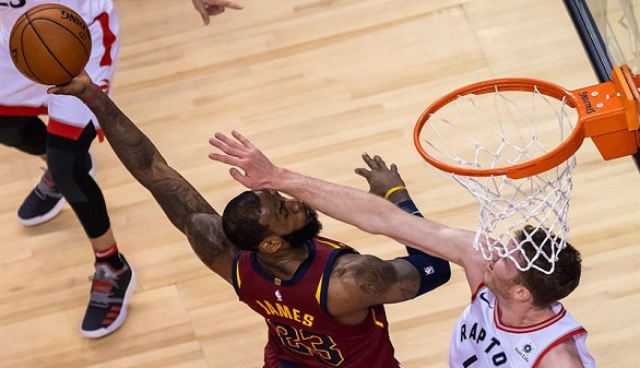 NBA. LeBron James deslumbra y los Cavs y los Celtics despegan