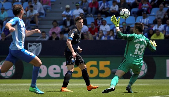 El Alavés regala al Málaga su enésimo sonrojo en La Rosaleda | 0-3