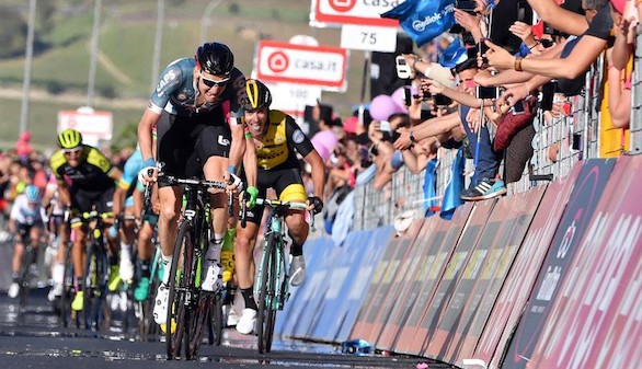 Giro. Wellens canta victoria en la primera etapa en territorio italiano