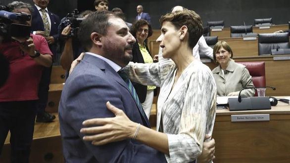 El PSOE pone en manos de los separatistas el Parlamento de Navarra