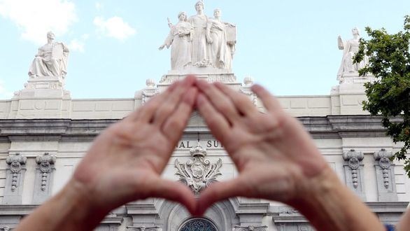 Políticos y feministas celebran la sentencia de La Manada