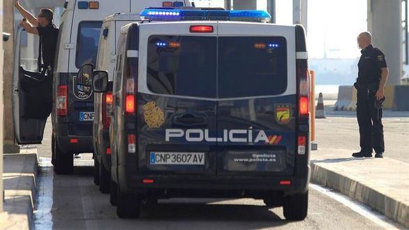 Detenido por malos tratos previos el marido de la mujer hallada muerta en Tenerife
