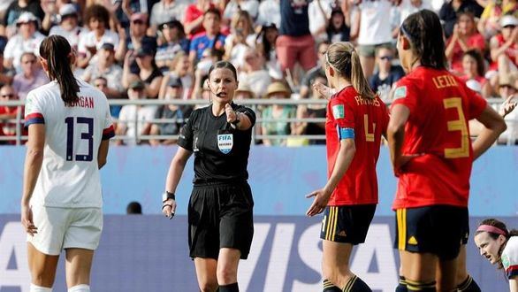 Mundial femenino. España roza la gesta ante Estados Unidos y cae con polémica