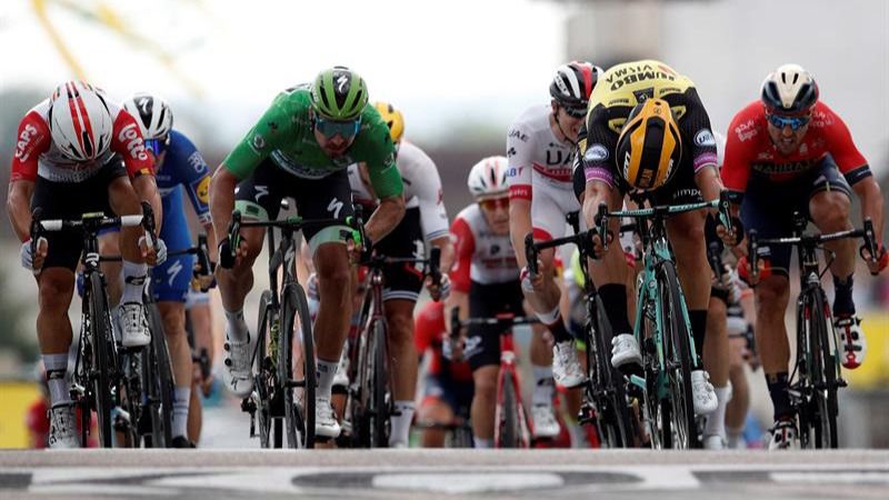 Tour. Dylan Groenewegen se impone en el regreso de las llegadas masivas