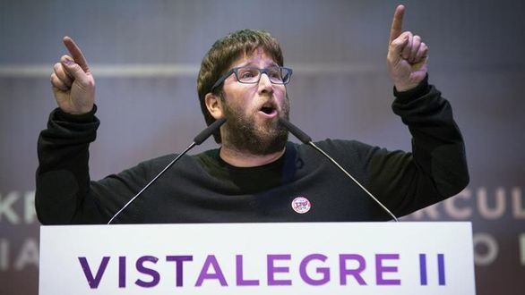 Los críticos de Podemos presionan a Iglesias para que apoye al PSOE sin entrar en el Gobierno