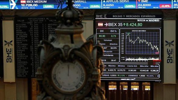 El Ibex sufre su mayor caída ante la amenaza de un brexit duro