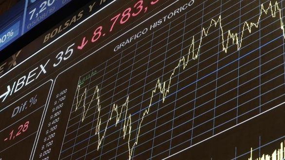 La guerra comercial entre Estados Unidos y China hace caer el Ibex a su mínimo anual