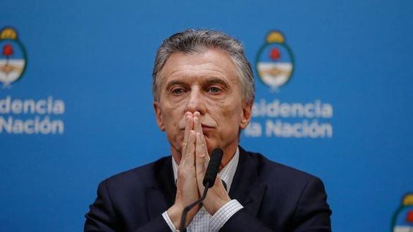 Argentina: la prima de riesgo en 1.600 puntos básicos y el peso en caída libre