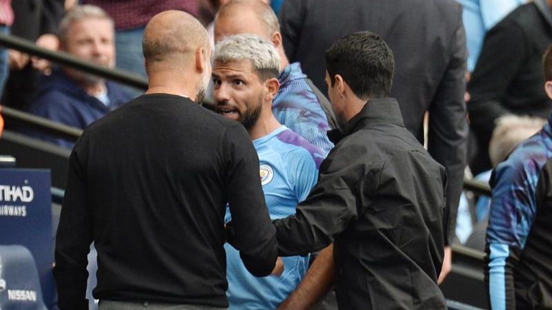 Guardiola y Agüero discuten con dureza en pleno partido del City