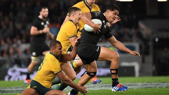 Nueva Zelanda se venga de Australia y Gales sigue como número uno