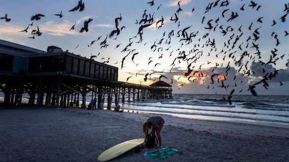Dorian entra en Bahamas como huracán de máxima categoría