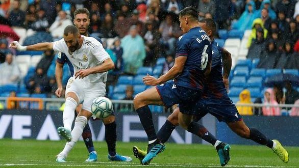 El Real Madrid enamora un rato pero sufre para ganar al Levante | 3-2