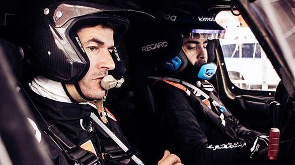 Dakar 2020. Fernando Alonso continúa su preparación en Catar con Nasser Al Attiyah