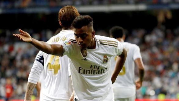 Un Real Madrid industrial gana a Osasuna y es líder | 2-0