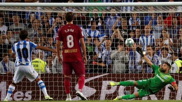 La Real Sociedad se relame ante el Alavés y es segunda | 3-0