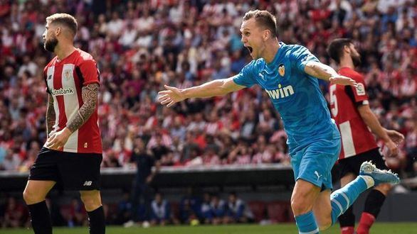El Valencia fractura la mística del Athletic en San Mamés | 0-1