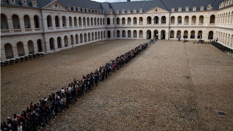 Los franceses rinden homenaje al expresidente Jacques Chirac