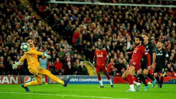 El Liverpool se aferra a Anfield y a la locura goleadora ante el Salzburgo | 4-3